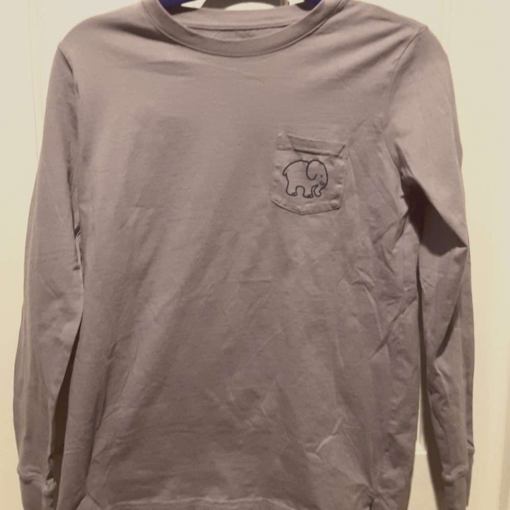 Vineyard Vines women's light purple shirt